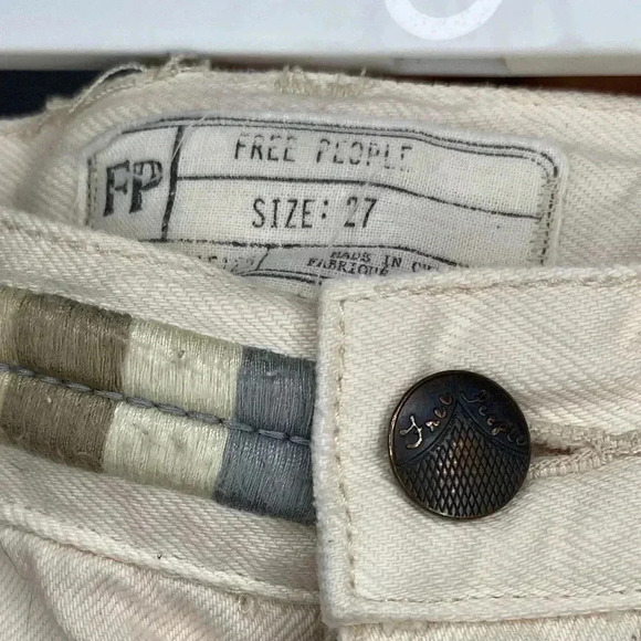 Free People Eliot Embroidered Denim Shorts Sz 27 - Picture 5 of 6